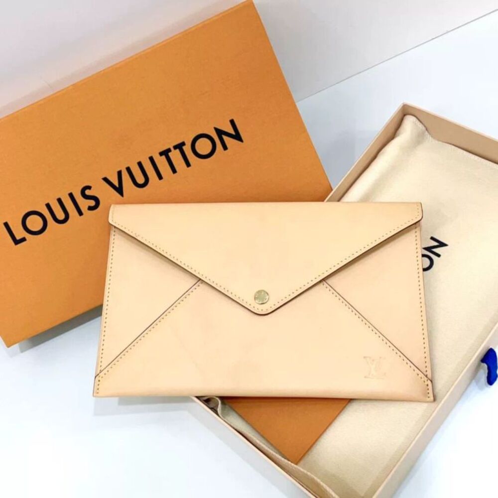 Louis Vuitton Women Pre-Loved Bag Very Good Condition